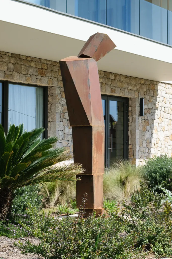 Plainness sculpture acier monumentale